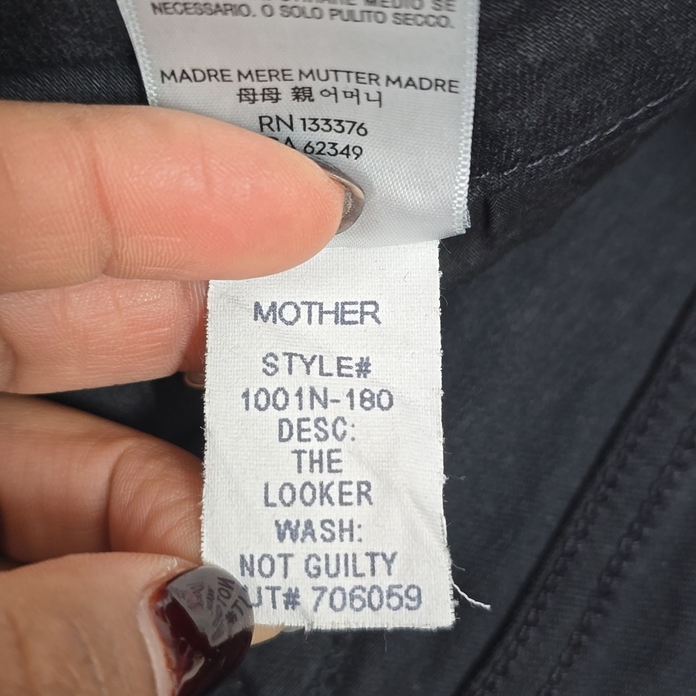 MOTHER Looker NOT GUILTY Black Jeans - Picture 11 of 16